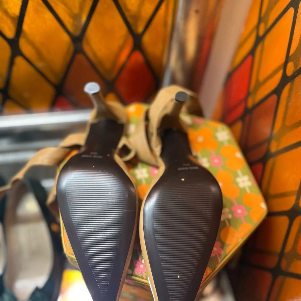 Vintage leather Y2K size 8.5 Nine West Tan Pointed Toe ankle strap Stilletos - Picture 13 of 17